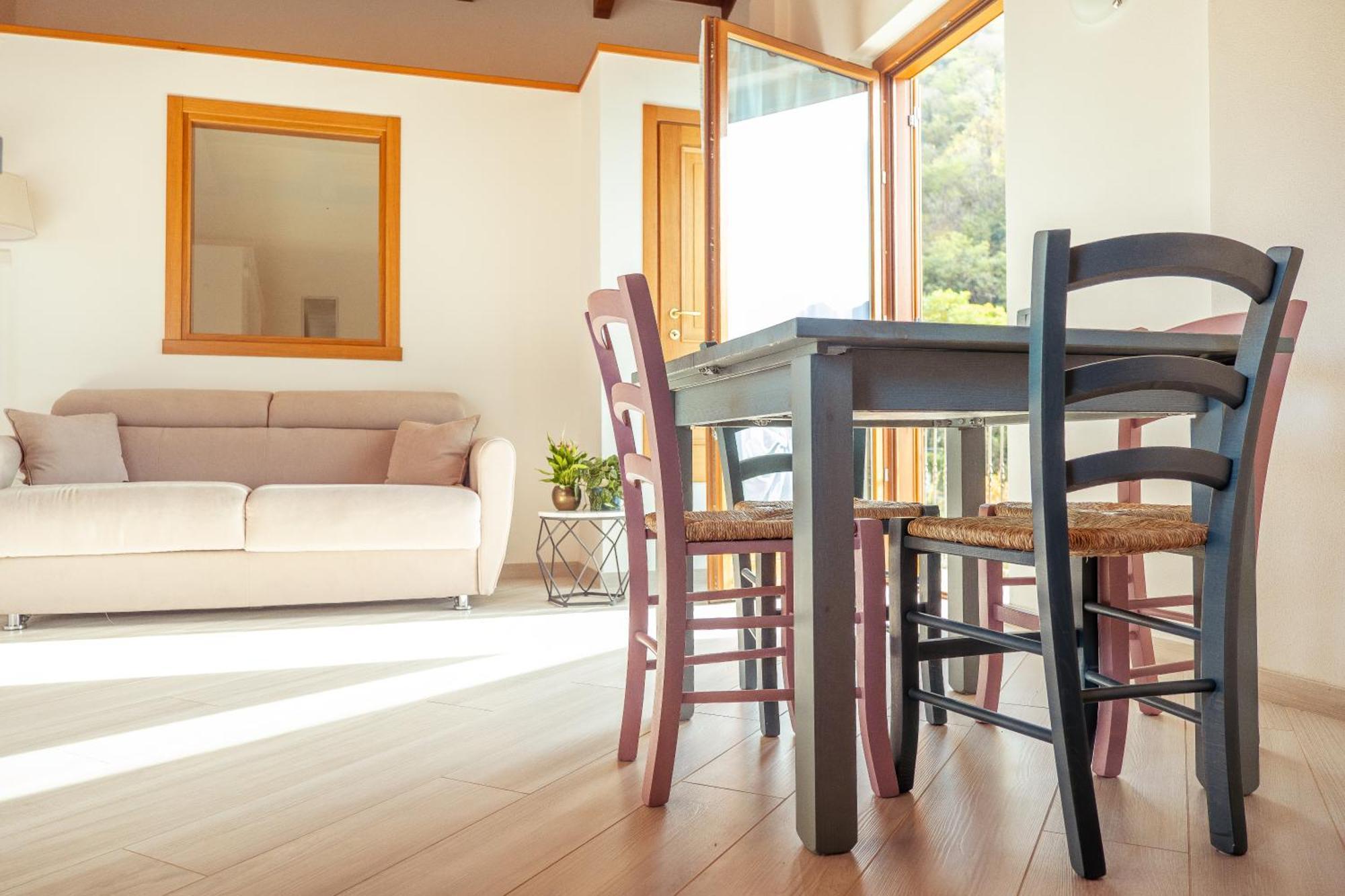 Larius Apartment - Como Lake View Mandello del Lario Zewnętrze zdjęcie